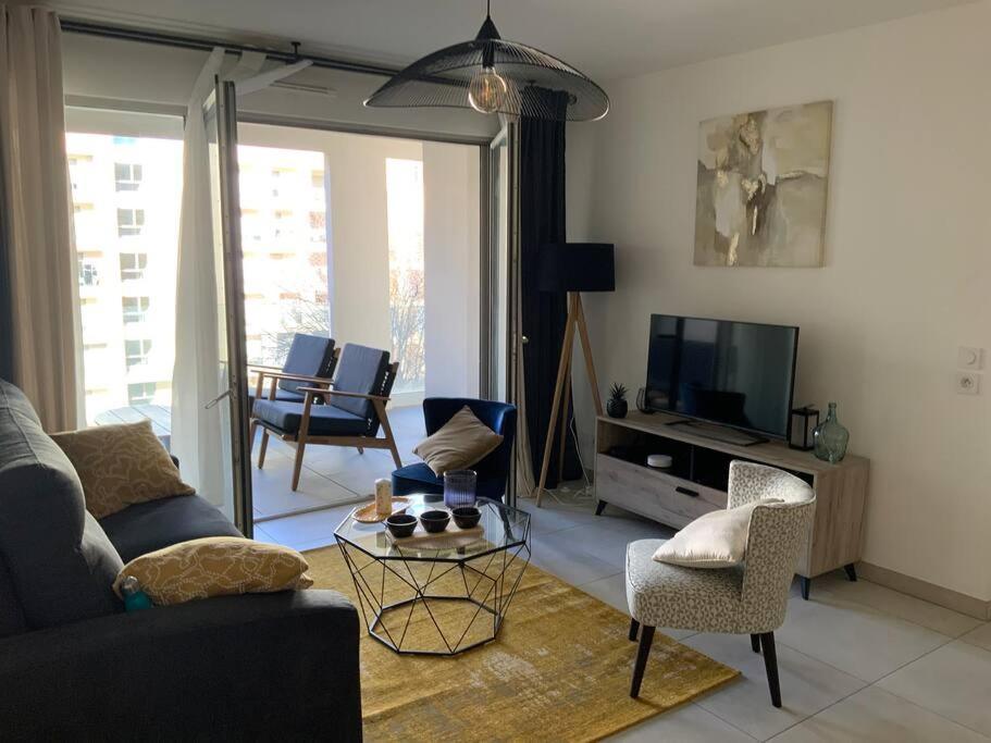 Logement Cosy Climatise Avec Parking 엑상프로방스 외부 사진